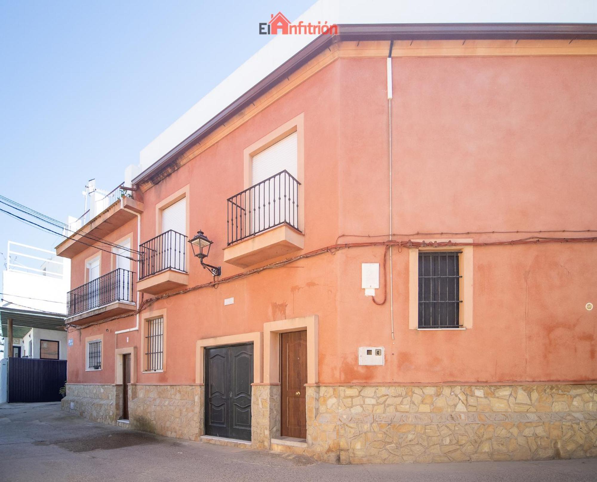 El Anfitrion - Casa Salmedina