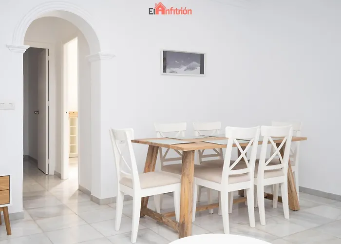 El Anfitrion - Casa Salmedina